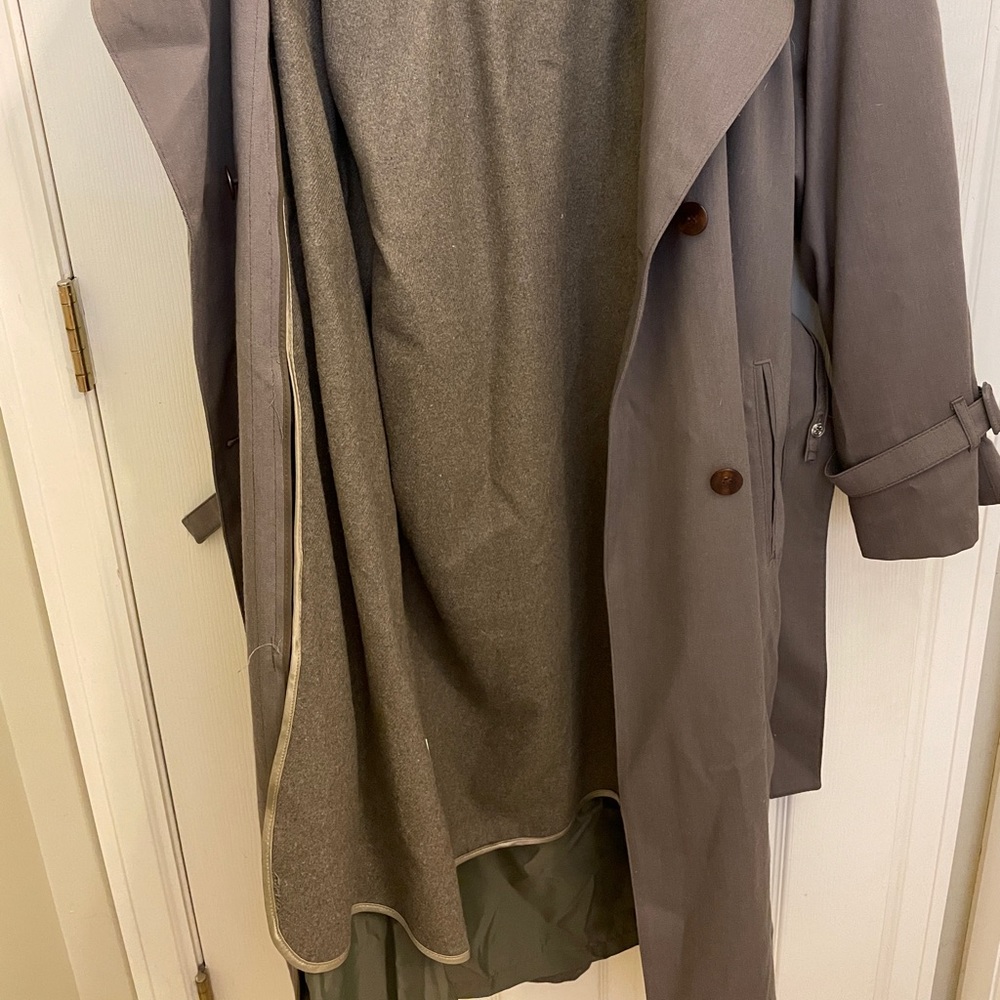 Vintage London Fog Light Brown Trench Coat 8P - Picture 3 of 4